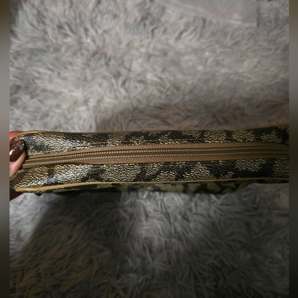 YSL Giraffe Print Tan & Grey Vintage Cluch/Pouch (EUC)(SEE PICS) - Picture 5 of 9